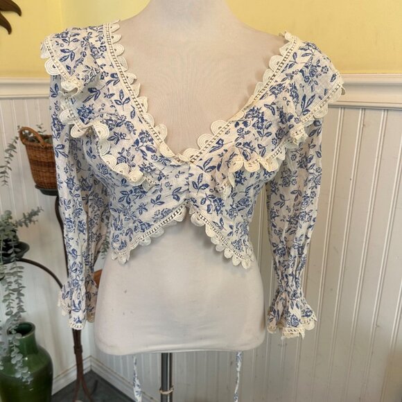Sydney Lace Trim Floral Crop Top With Ruffle Detail & Lace-Up Back NWT M - Picture 1 of 7